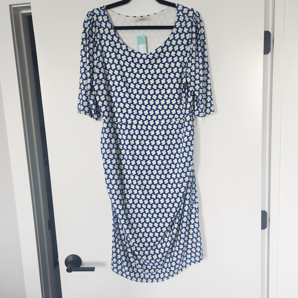 Gilli Navy and White Geometric Midi Dress